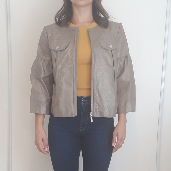 NWOT Bernardo Cropped Leather Trapeze Jacket - Picture 5 of 7